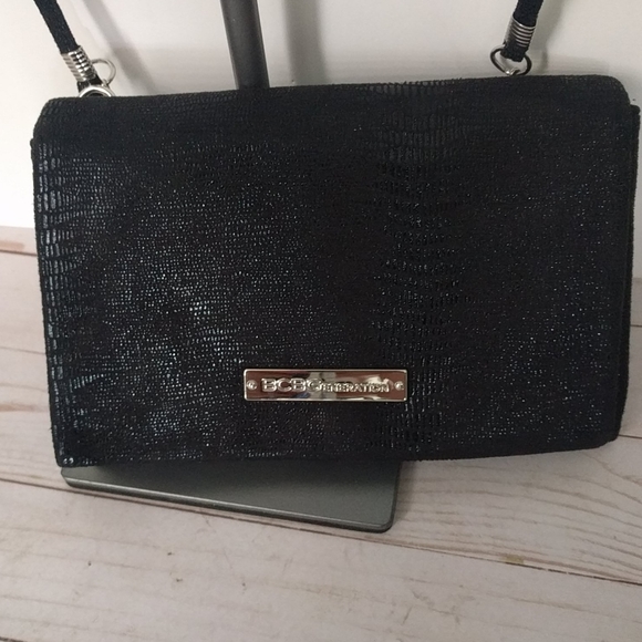 🌸 Black croosbody bag by BCBGenerstion🍀💓🌸 - Picture 3 of 9